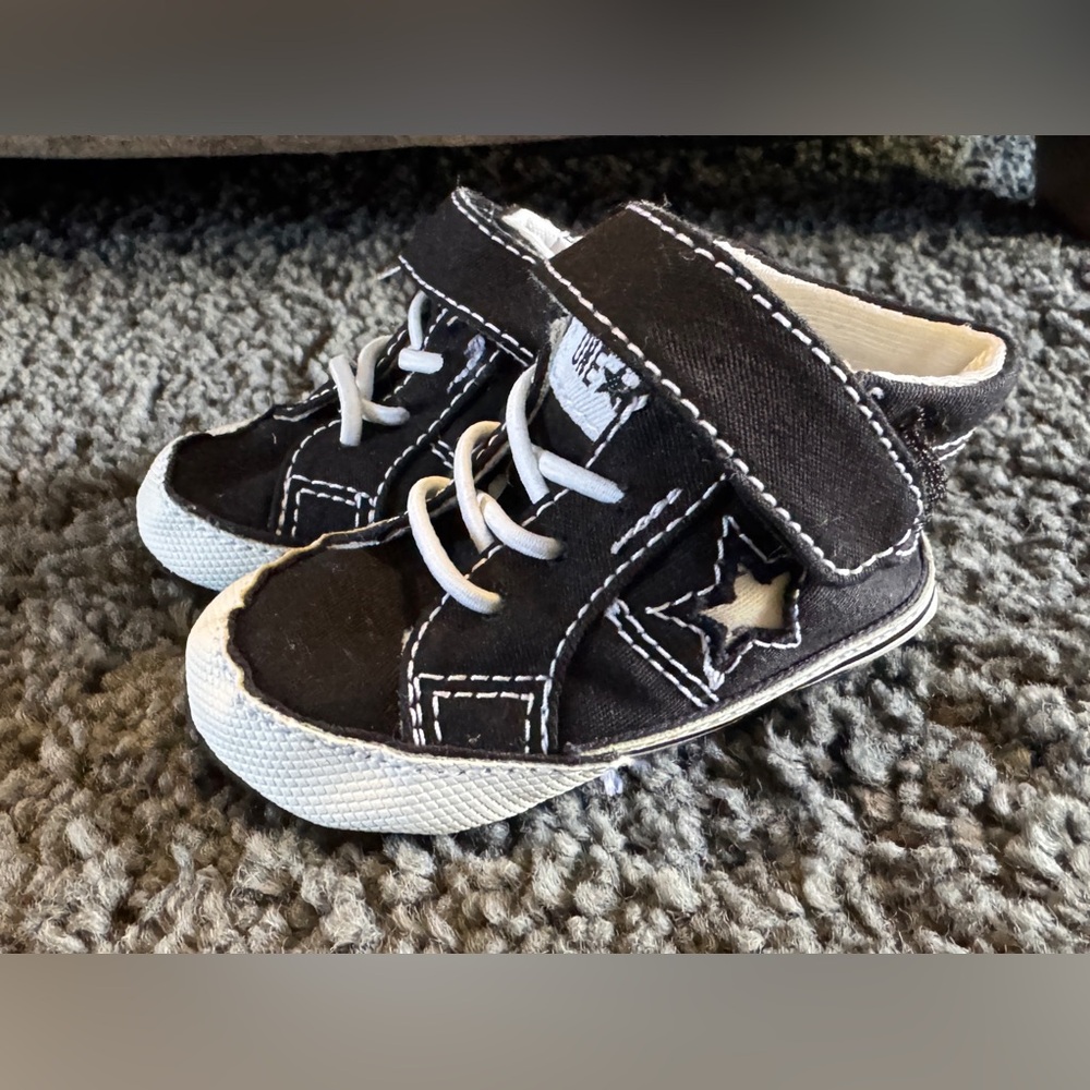 Baby Converse OneStar Shoes Size 2